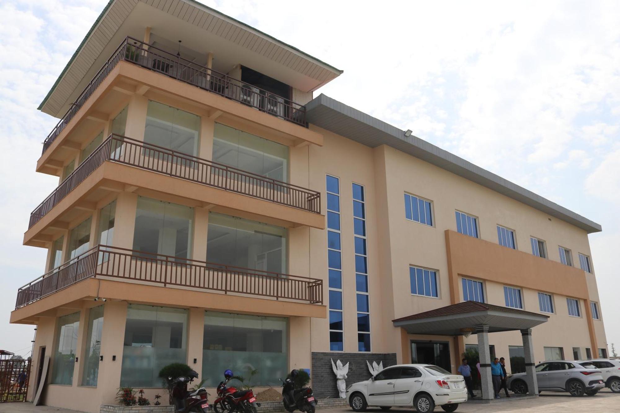 Galaxy Garden Resort Bharatpur  外观 照片