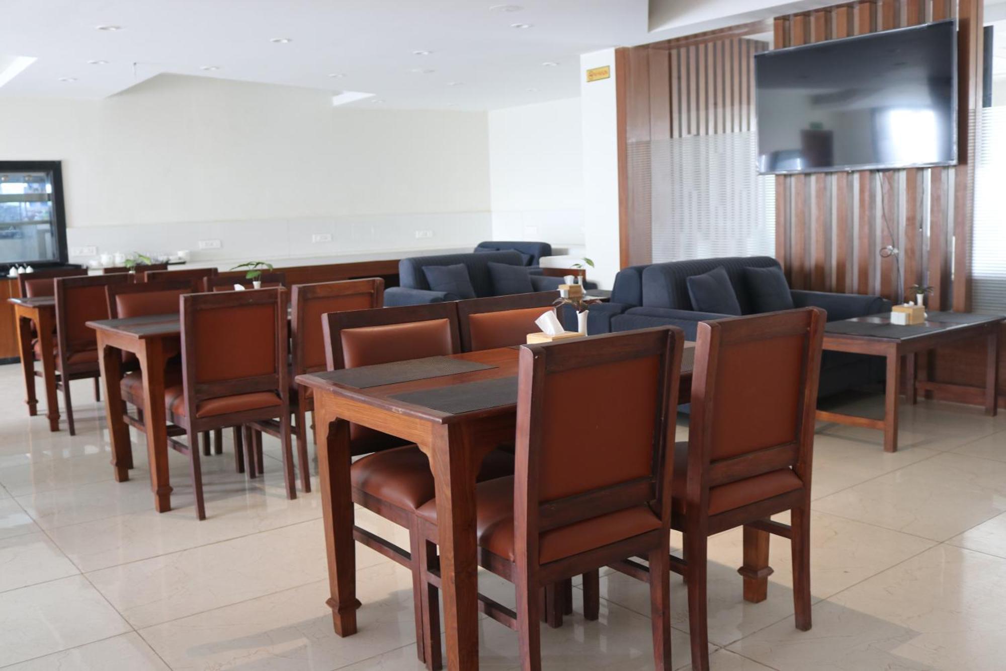 Galaxy Garden Resort Bharatpur  外观 照片