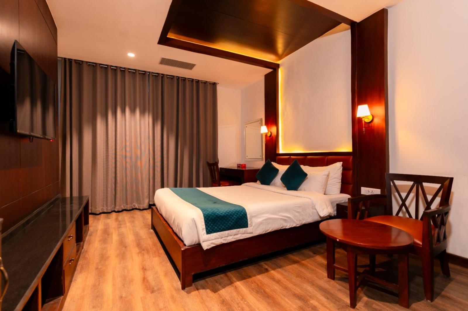 Galaxy Garden Resort Bharatpur  外观 照片
