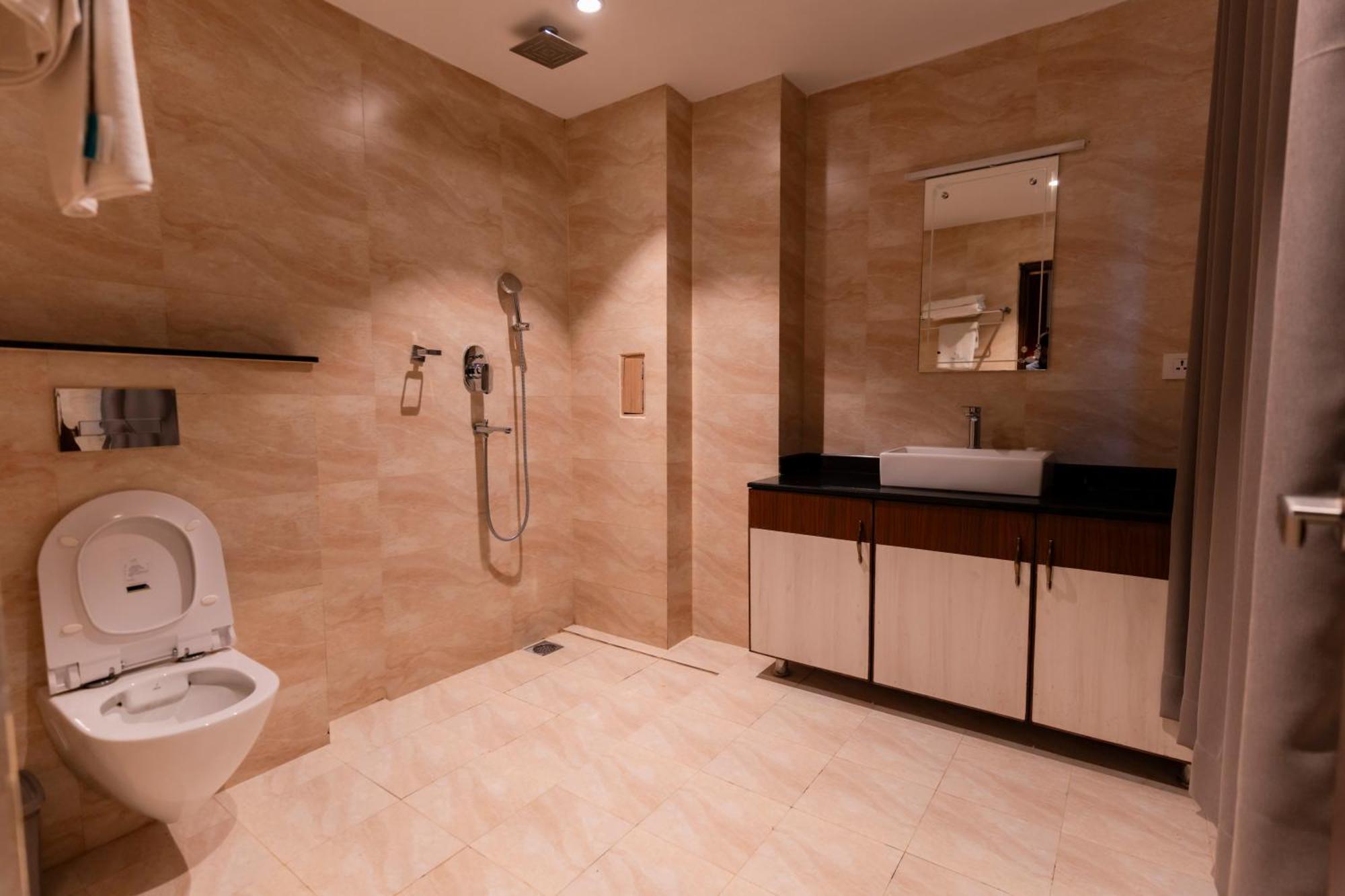 Galaxy Garden Resort Bharatpur  外观 照片